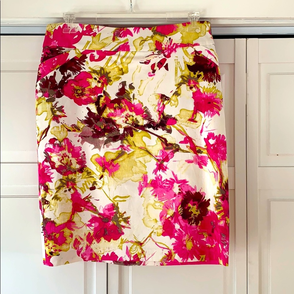 Floral print knee length skirt